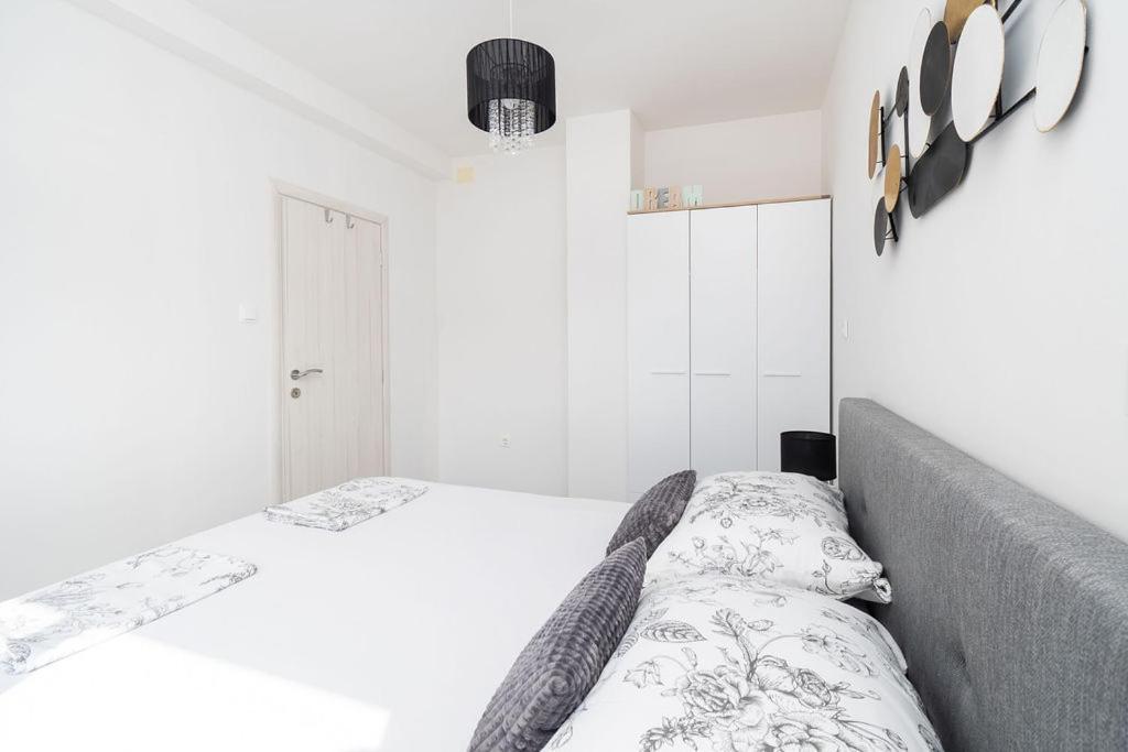 Apartments Grubisic - Sibenik - Parking Included Quarto foto