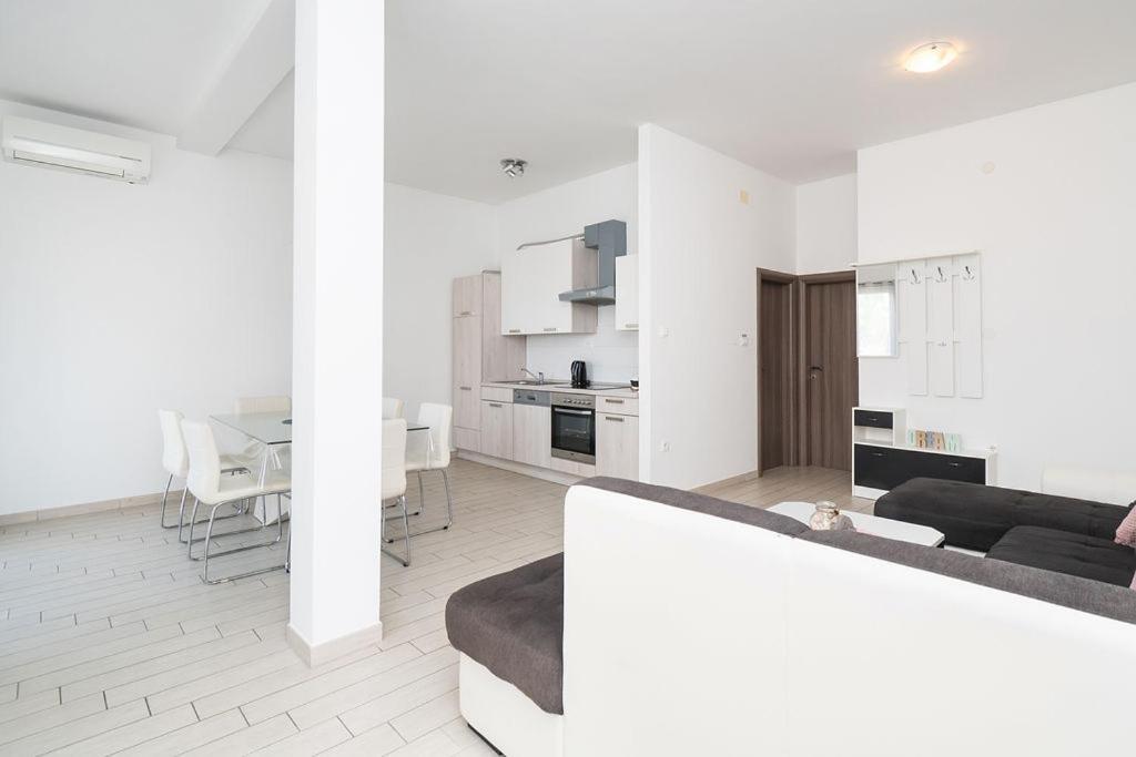 Apartments Grubisic - Sibenik - Parking Included Quarto foto